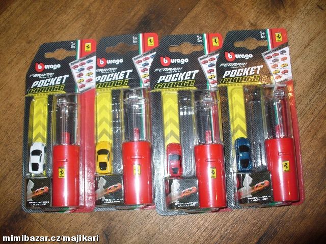 Vystřelovací autíčko Ferrari Burago