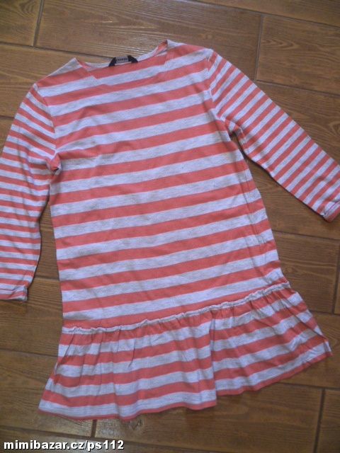 pěkné pruhované šatičky vel. 134/140