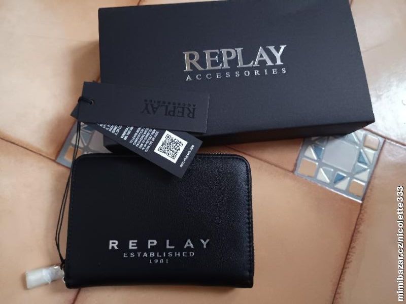 Peněženka Replay