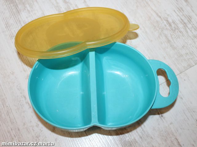 Dvojitá miska s víčem