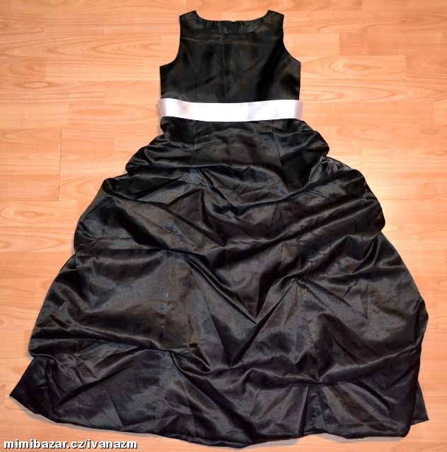 Luxusní společenské šatičky