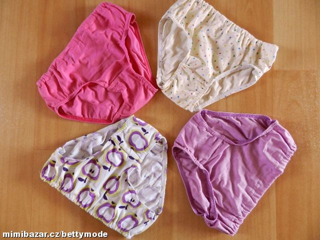 Dívčí bavlněné kalhotky - 4 ks