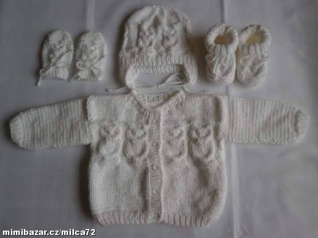 Ručně pletená dětská souprava