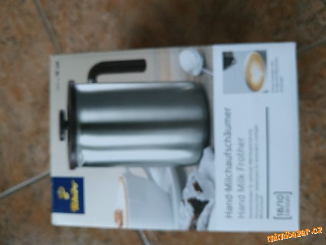 Ruční napěňovač mléka TCHIBO