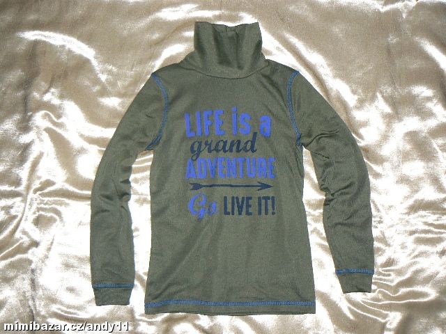 Khaki zelený zateplený rolák vhodný i jako mikina