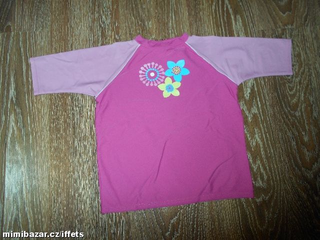 růžové plavkové tričko asi 140 146