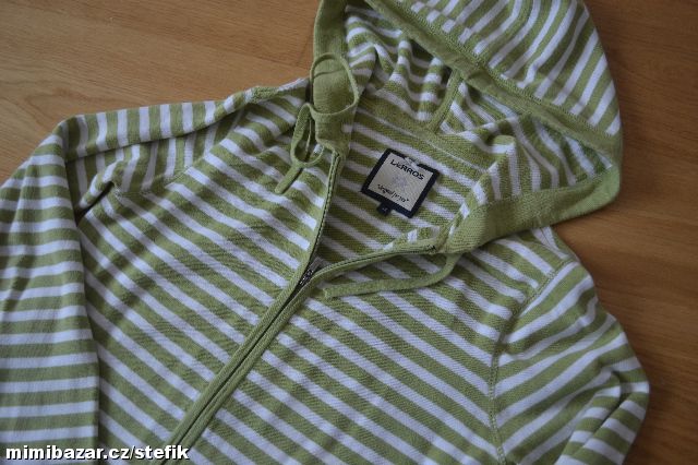 hráškově zelený svetr klokanka pro v. 36-38