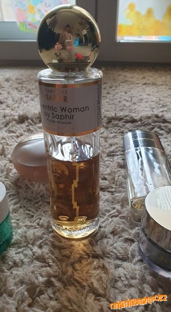 SAPHIR FLAKON 200ML EDP, VÍCE JAK POLOVINA
