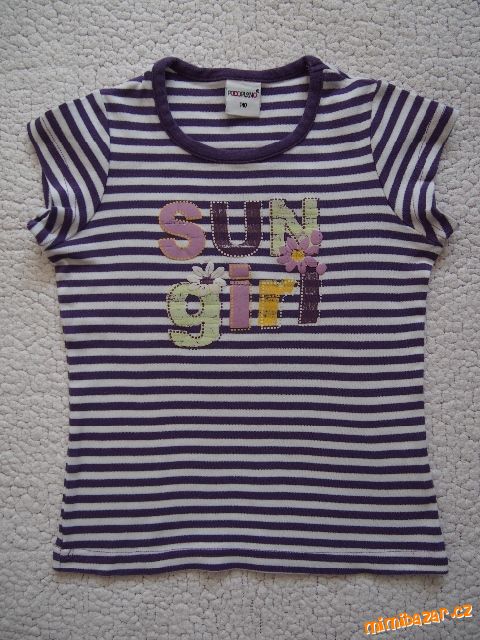  + + PRUHOVANÉ TRIČKO TRIKO vel. 128/134 + + 