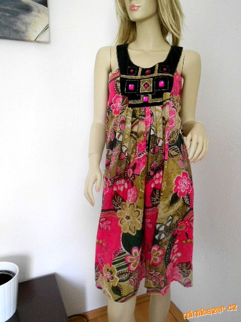 Letní barevné šaty