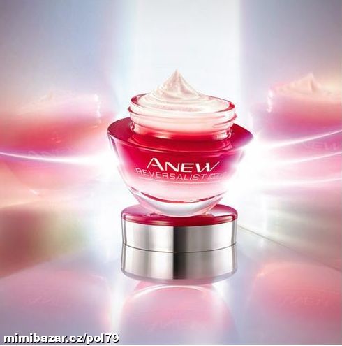 Denní vyplňující krém Anew Reversalist