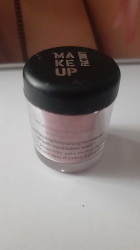 JUST PIGMENTS - stíny