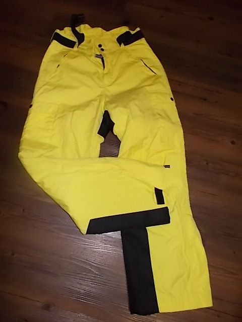 ŠPIČKOVÉ ZÁŘIVÉ LYŽAŘSKÉ KALHOTY V.38/40 TOP STAV