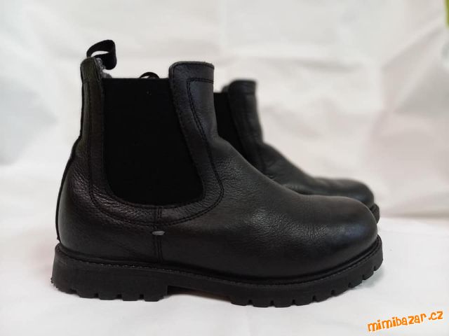 Kožené Chelsea boty s perkem