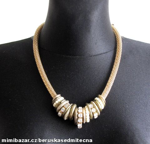 NÁHRDELNÍK S PRSTÝNKY