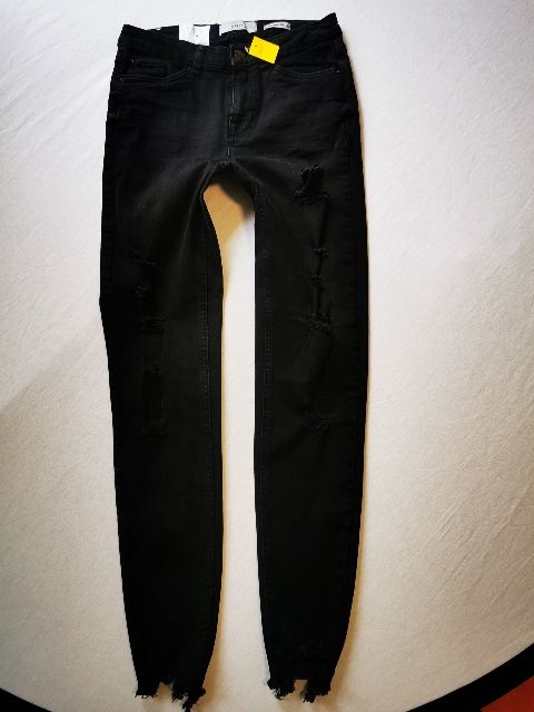 Č.1617 PECKA TRENDY ZN. DÁM JEANS NOVÉ v.36/38