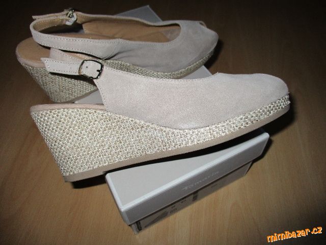 Kožené lodičky s otevřenou špičkou Tamaris vel. 39