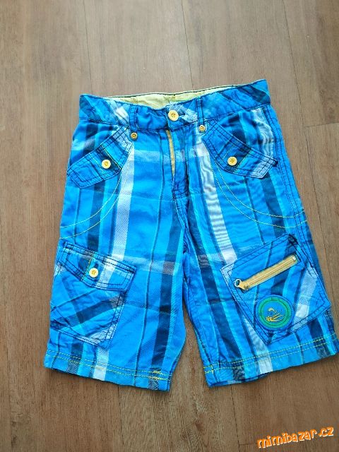 Kostkované kraťasy