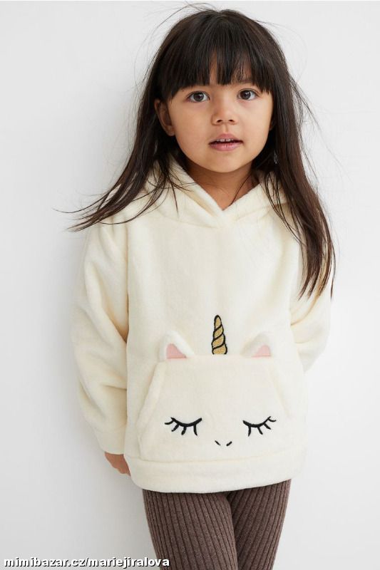 Krásná plyšová mikina s kapucí