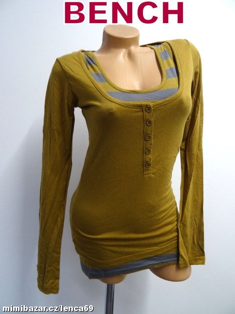 KRÁSNÉ ZNAČKOVÉ TRIKO !!