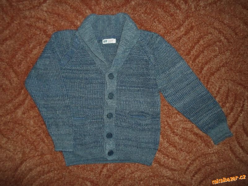 Modrý teplý svetr svetřík