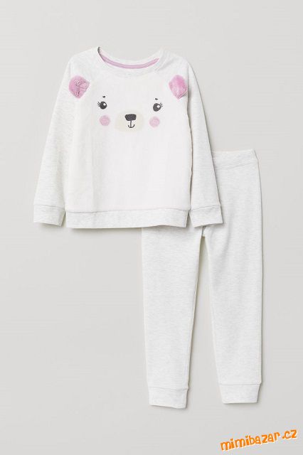 dívčí pyžamo