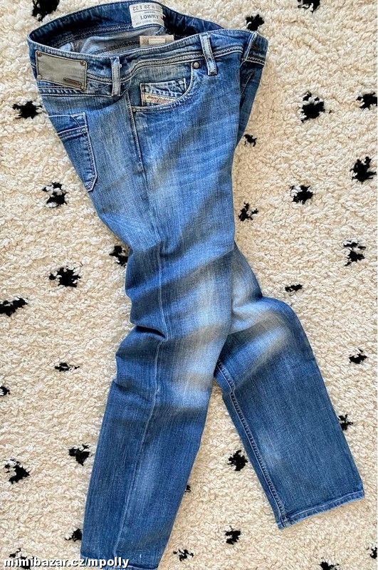 DŽÍNY DIESEL JEANS LOWKY 29/32 vel S či M