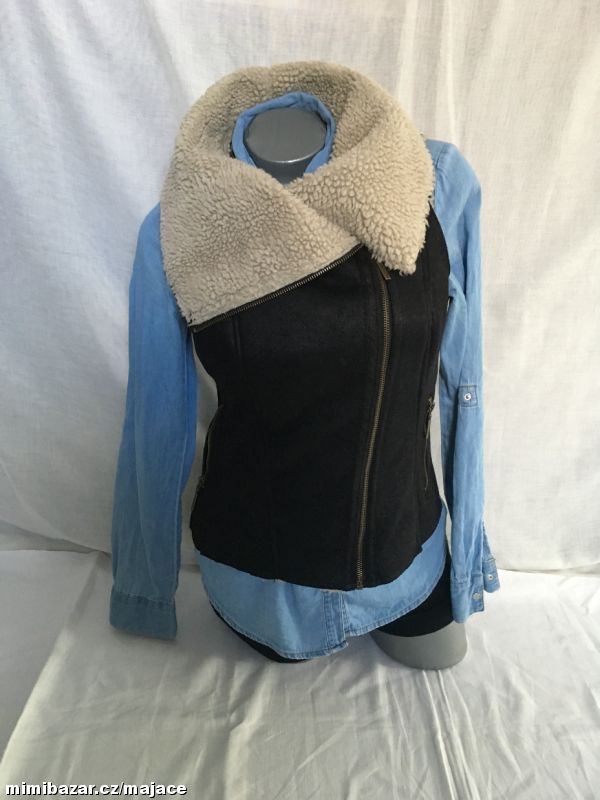 DÁMSKÁ VESTA 38