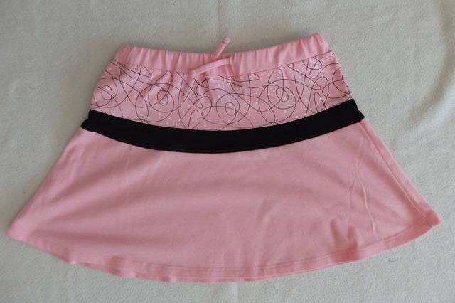 Dívčí růžová sukýnka