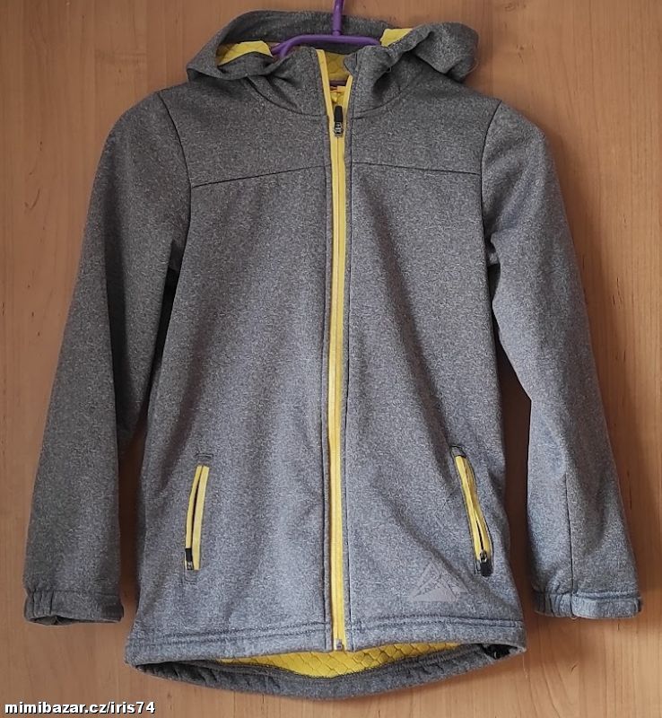 Sportovní mikina, vypadá jako softshell