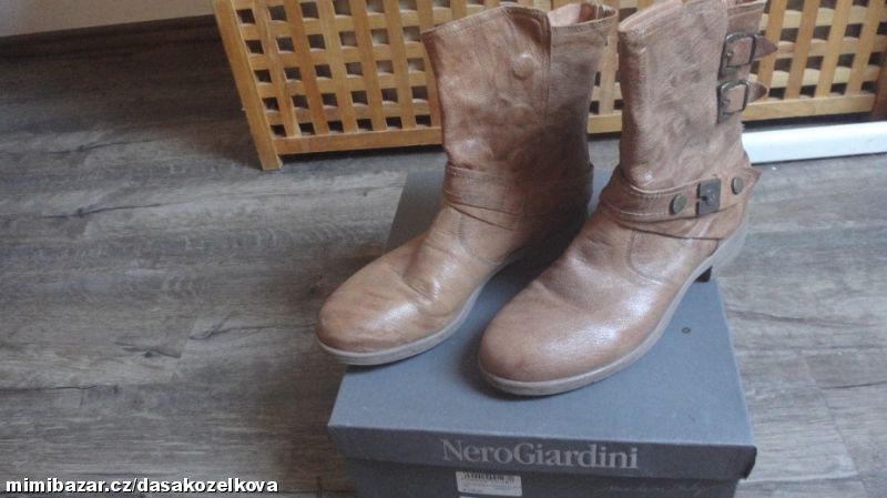 Luxusní celokožené polokozačky Nero Giardini v.39