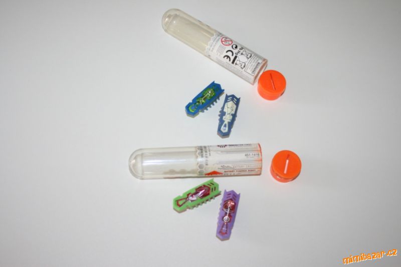 Hexbug Nano mikroroboti i jednotlivě