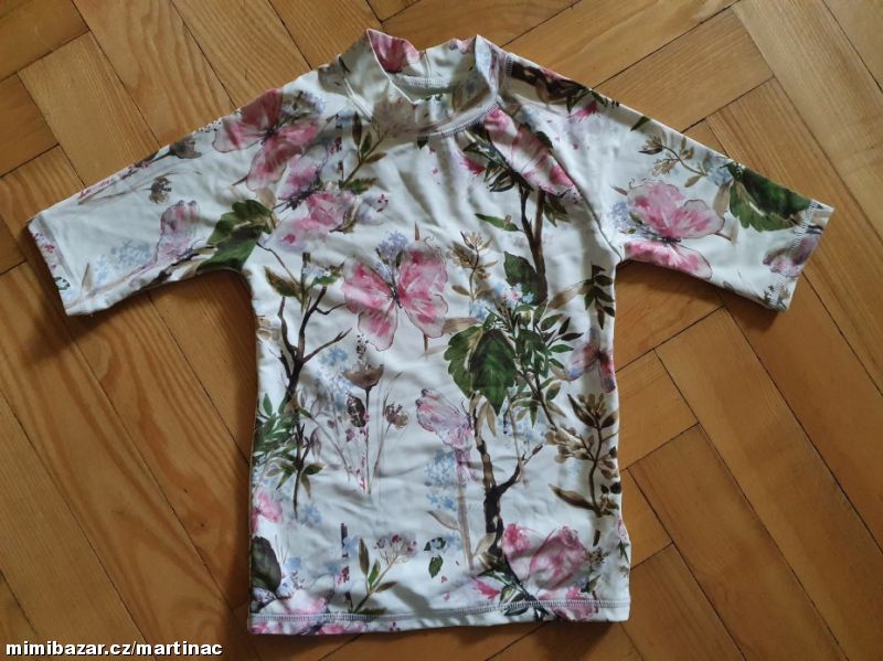 plavkové tričko zn.NEXT vel.7 let