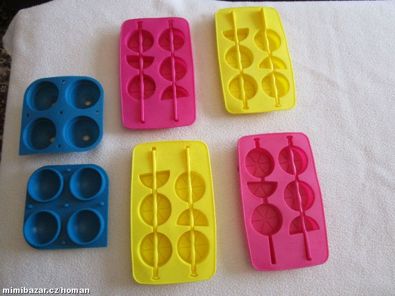5x silikonové tvořítka na led s míchátky, jako nové