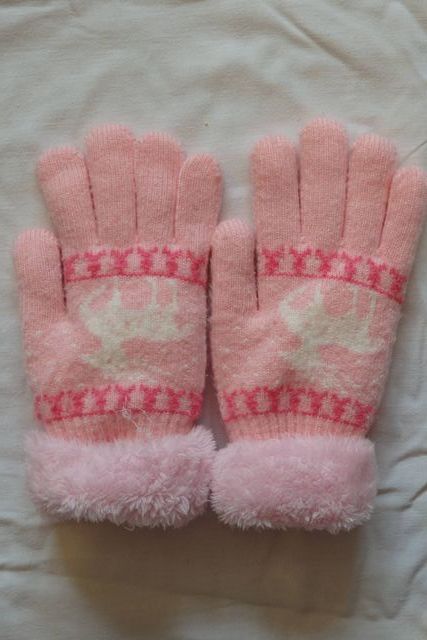 Teplé dívčí růžové rukavice s jelenem
