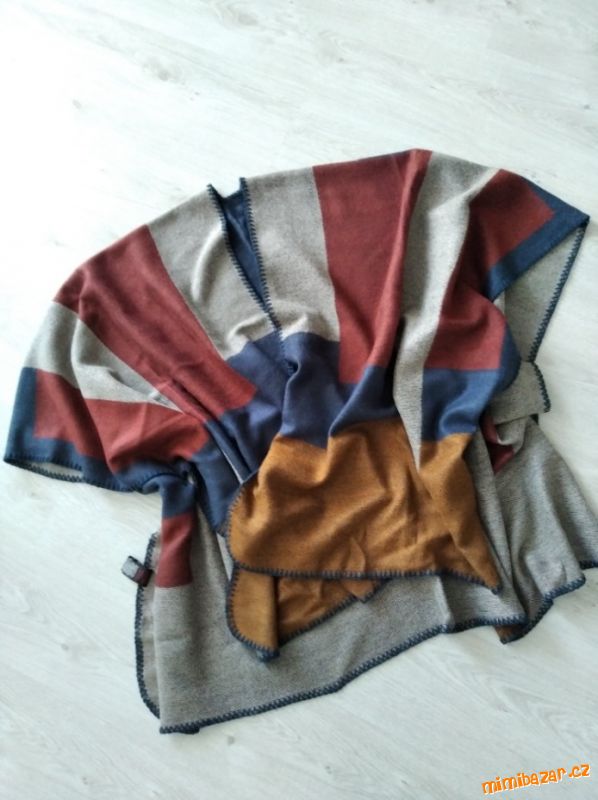 No.vý oboustranný pléd akryl s výstřihem 165x130cm