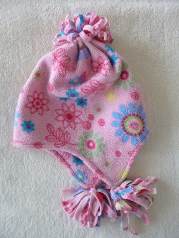 Fleesová čepice růžová s kytičkami