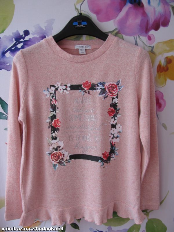 Růžová elastická halenka s volánkem