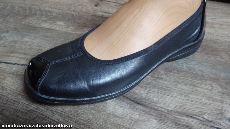 Černé celokožené balerínky Gabor v. 38G