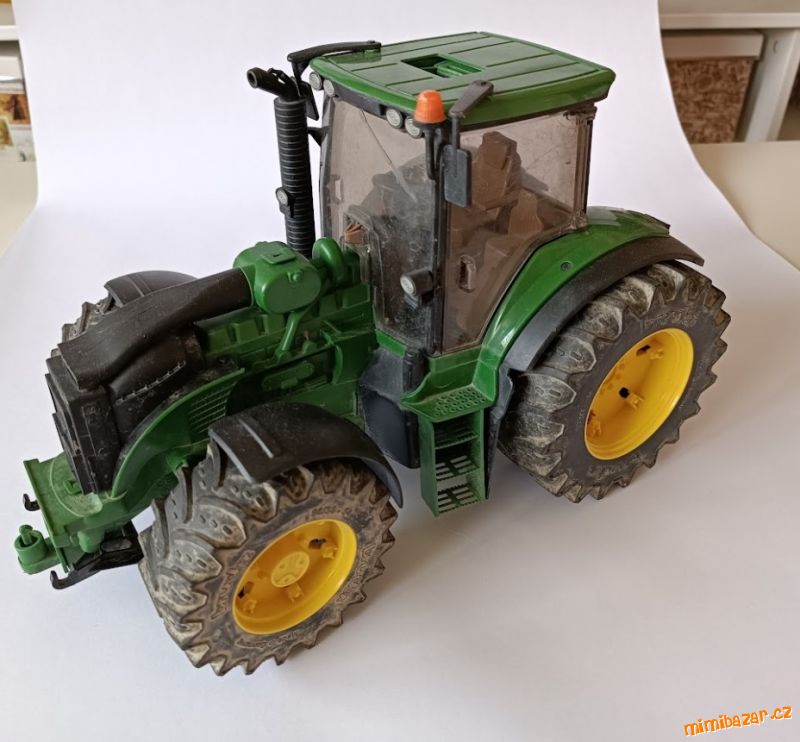 Prodám - Bruder traktor, Vsetín | Mimibazar.cz
