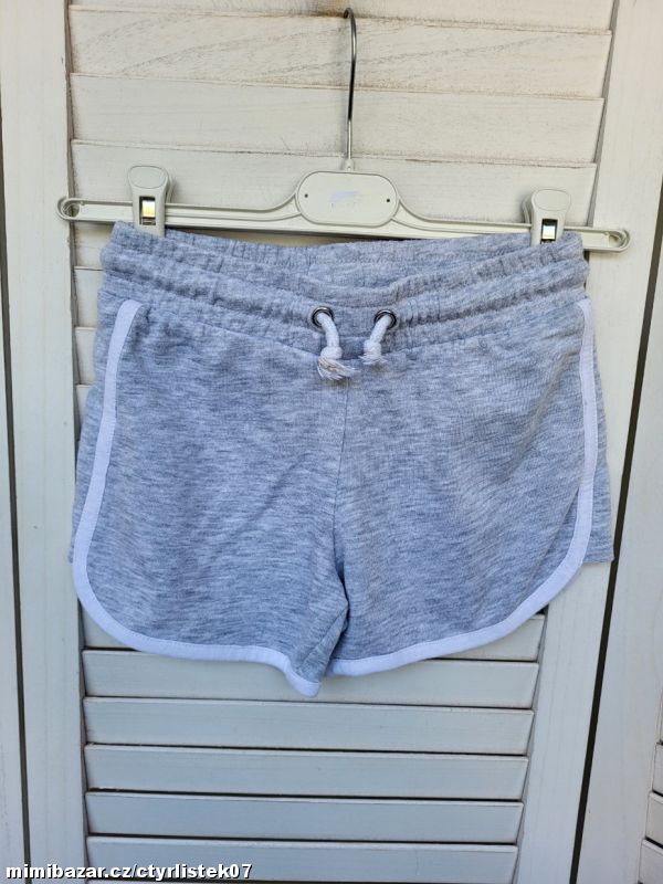 DÍVČÍ ŠEDÉ TEPLÁKOVÉ ŠORTKY KRAŤASY 8-9 LET 67659