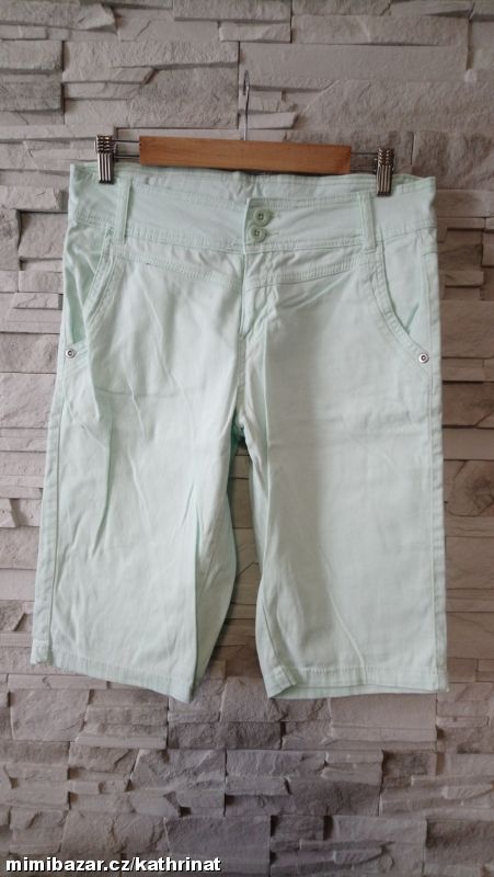 Kraťasy ke kolenům Janina, vel. 40