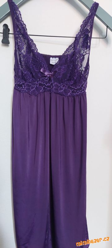 Fialová noční košilka Fleur de Santé S-M