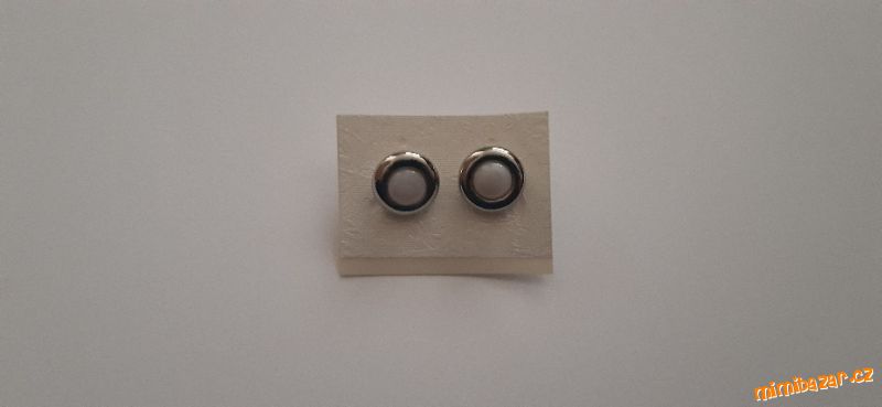 Krásné náušnice z chirurgické oceli