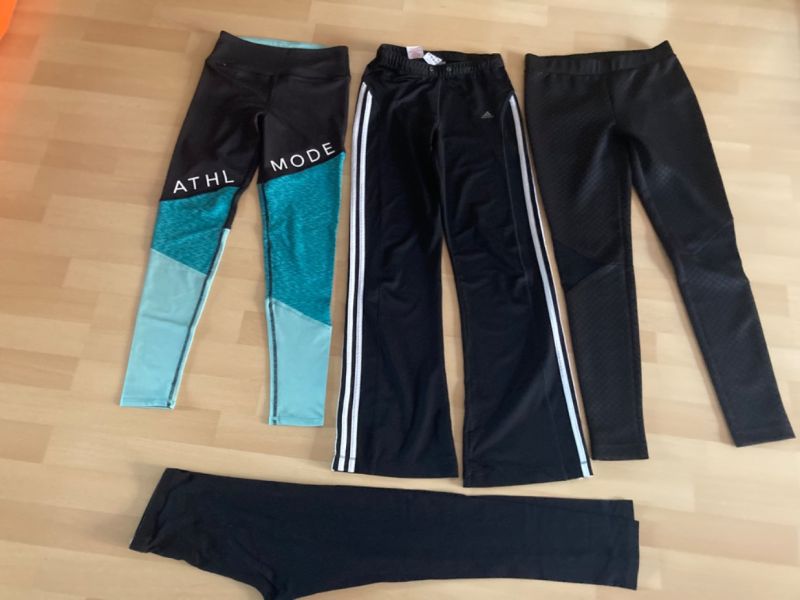 Sportovní a bavlněné legíny a tepláky (1. PRODANÉ)