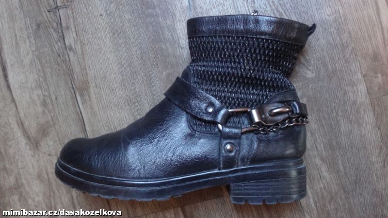 Černé kožené polokozačky Tamaris v.38