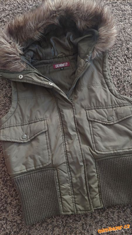 KHAKI ZATEPLENÁ VESTA -BUNDA
