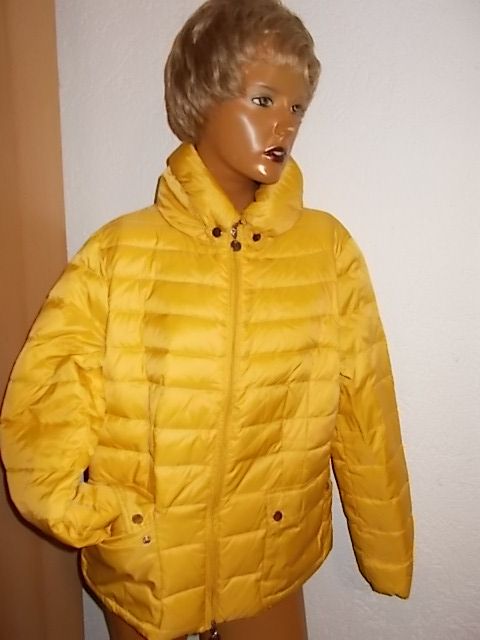 UŽASNÁ PÉŘOVÁ BUŘTÍKATÁ BUNDA PRO SILNĚJŠÍ ŽENY