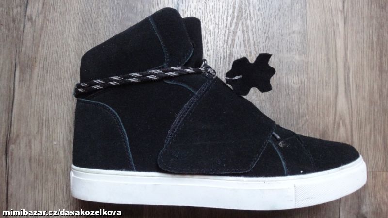 Nové kožené tenisky MOZA-X v.39