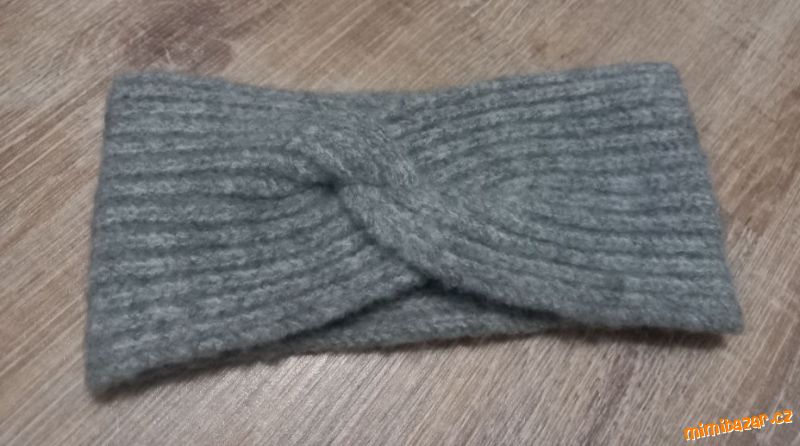 ŠEDÁ ZIMNÍ ČELENKA